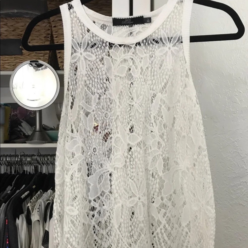 BKE Boutique Lace scalloped tank